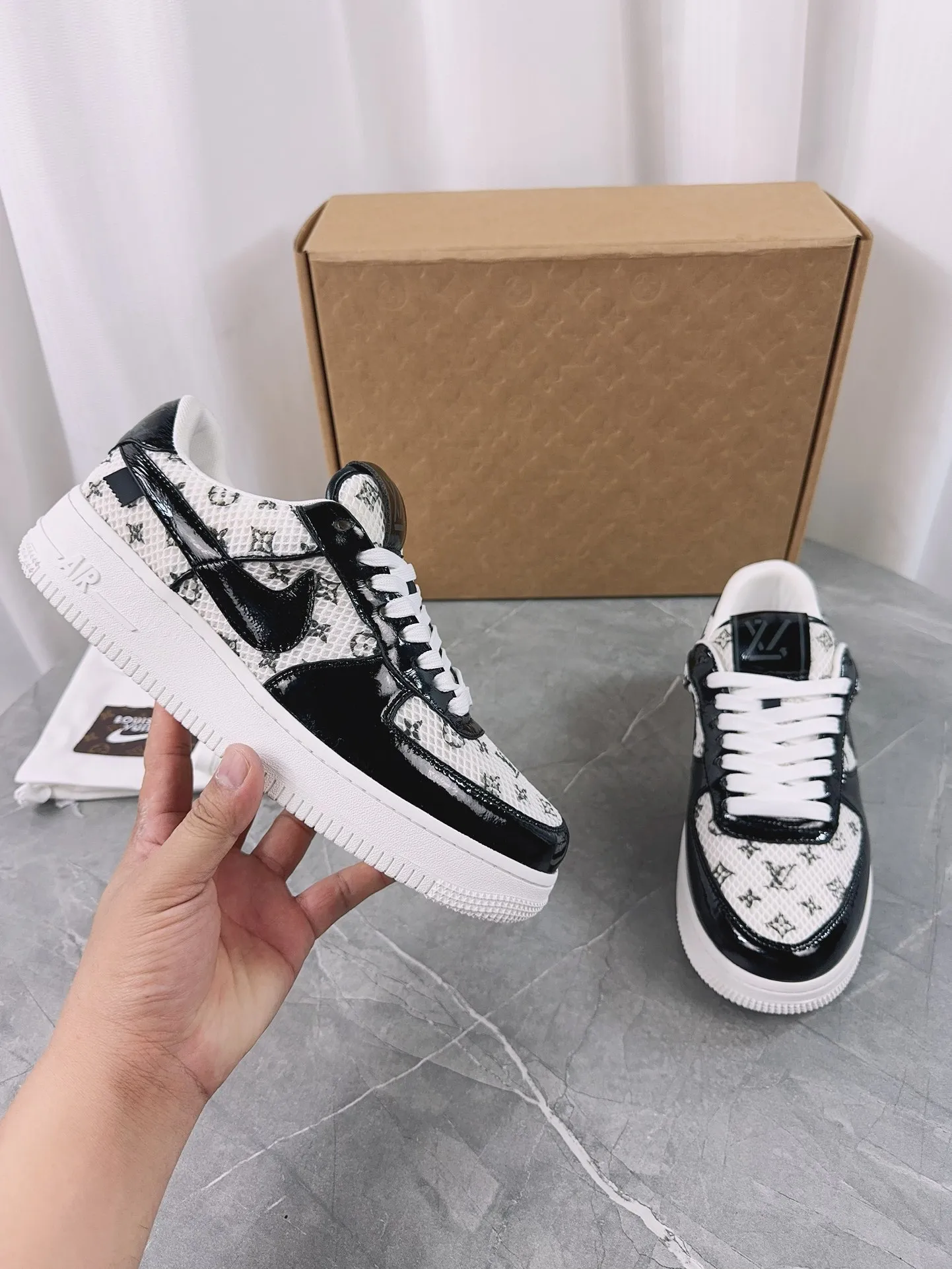 👟👟Ex-factory price 620👟👟 🌈LV | Louis Vuitton ²⁰²³ 𝐬𝐬 🧡💚2024 spring and summer new style top version‼ ️The original version is the same. The counter specializes in the latest mesh shoes and new hard goods🆕 ❥Purchase level! Full of high-end feel! A popular model among bloggers at home and abroad, it’s retro and fashionable and looks amazing on your feet! Mainly recommended models on the official website★ ━━━━━ ЅᏇєєt ━━━━━ ▪️Upper: original customized cowhide fabric ▪️Inner: cow lining ▪️Outsole: high-end rubber outsole ▪️Shoe size: 35-47 (46-47 customization is not returnable)